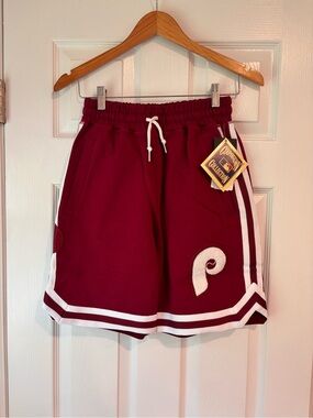 New Era Philadelphia Phillies burgundy shorts size small NWT